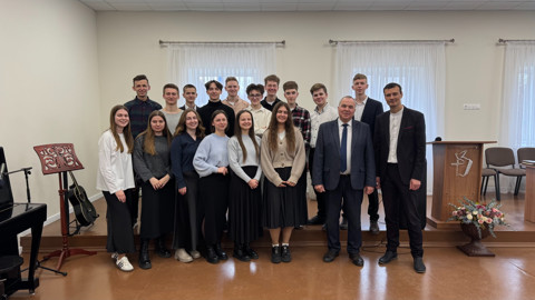 Посещение церкви г. Червень